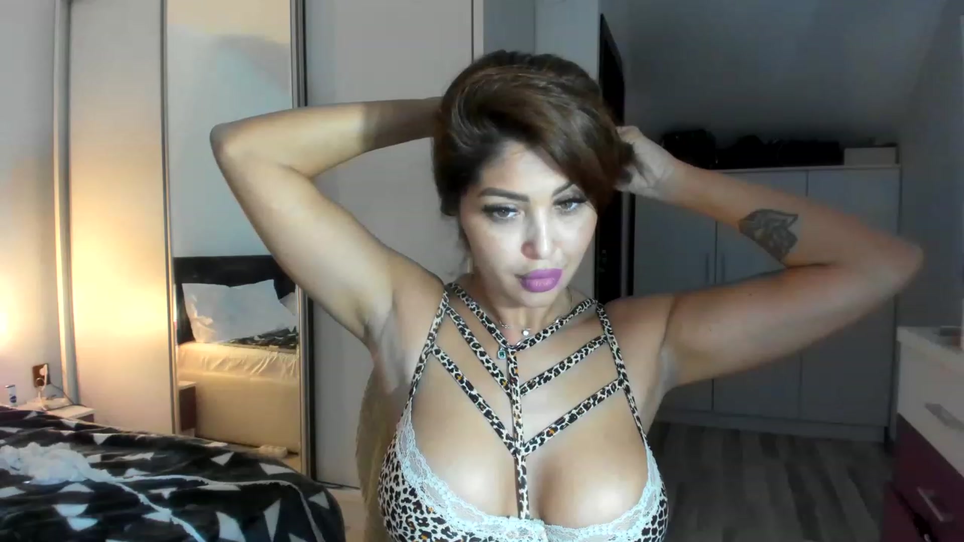 Gallery image thumbnail from CHLOE_CHERRY1's myfreecams stream on, 02/11/2023, 19:28 image 18 of 20