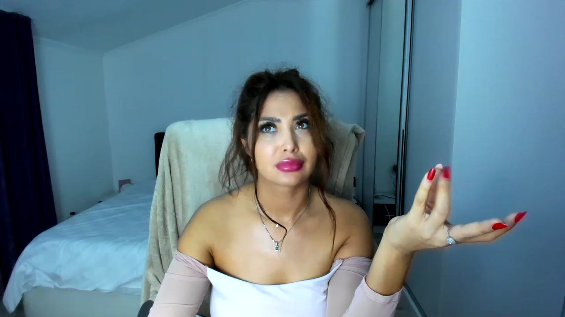 Gallery image thumbnail from CHLOE_CHERRY1's myfreecams stream on, 02/13/2023, 18:41 image 15 of 20