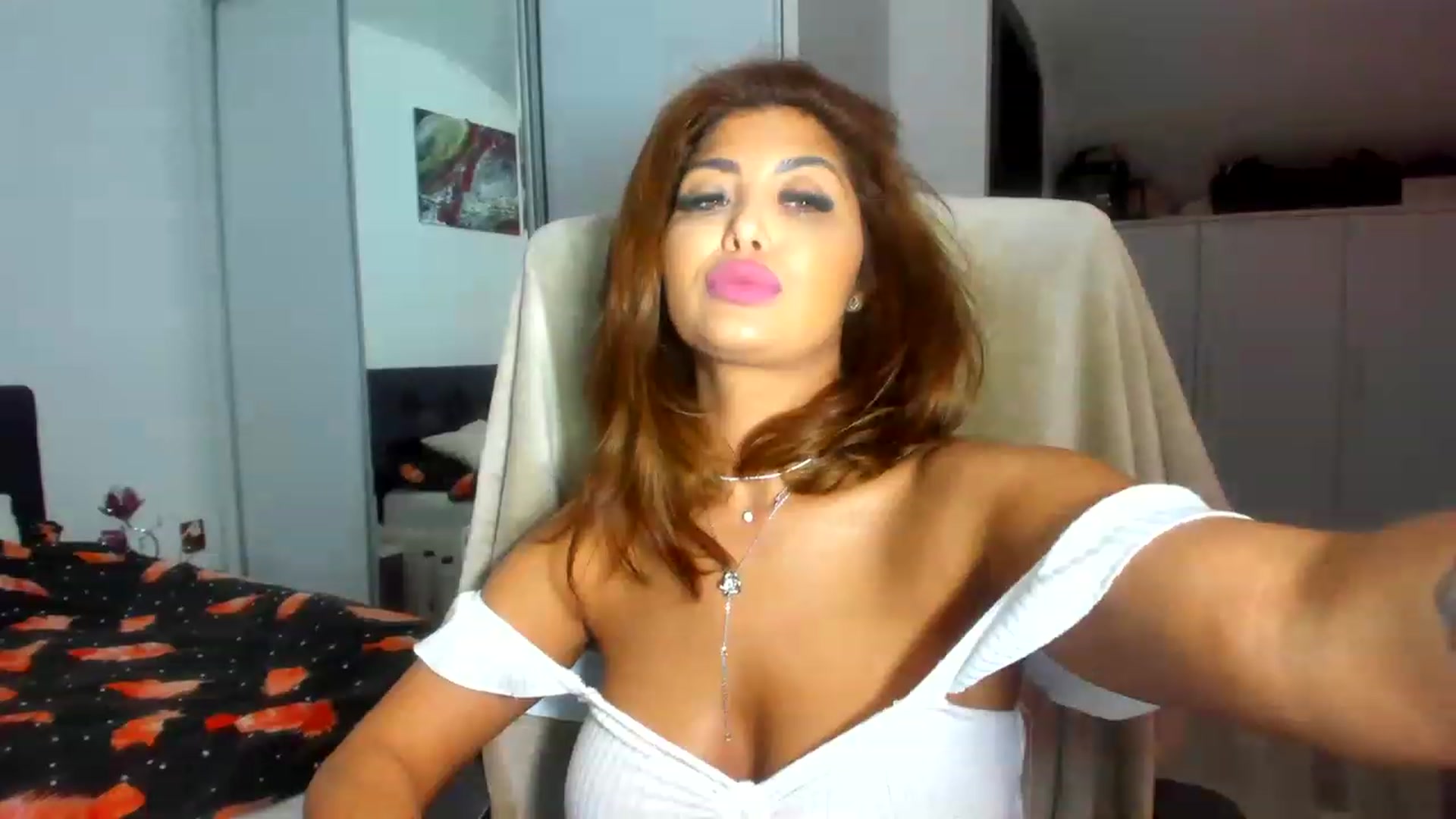 Gallery image thumbnail from CHLOE_CHERRY1's myfreecams stream on, 03/21/2023, 16:12 image 14 of 20