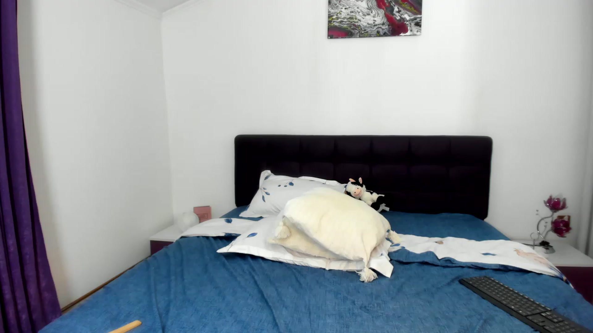 Gallery image thumbnail from CHLOE_CHERRY1's myfreecams stream on, 04/12/2023, 16:44 image 8 of 20