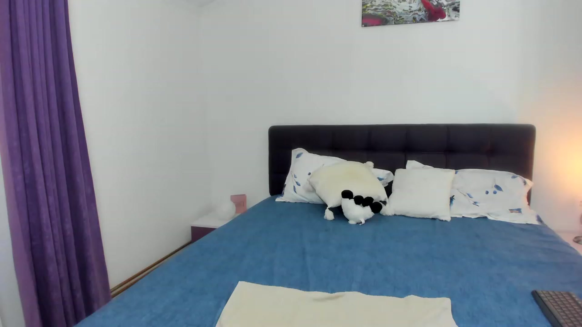 Gallery image thumbnail from CHLOE_CHERRY1's myfreecams stream on, 04/19/2023, 15:08 image 17 of 20