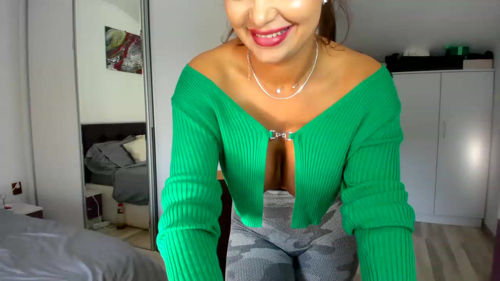 Gallery image thumbnail from CHLOE_CHERRY1's myfreecams stream on, 04/28/2023, 15:40 image 18 of 20