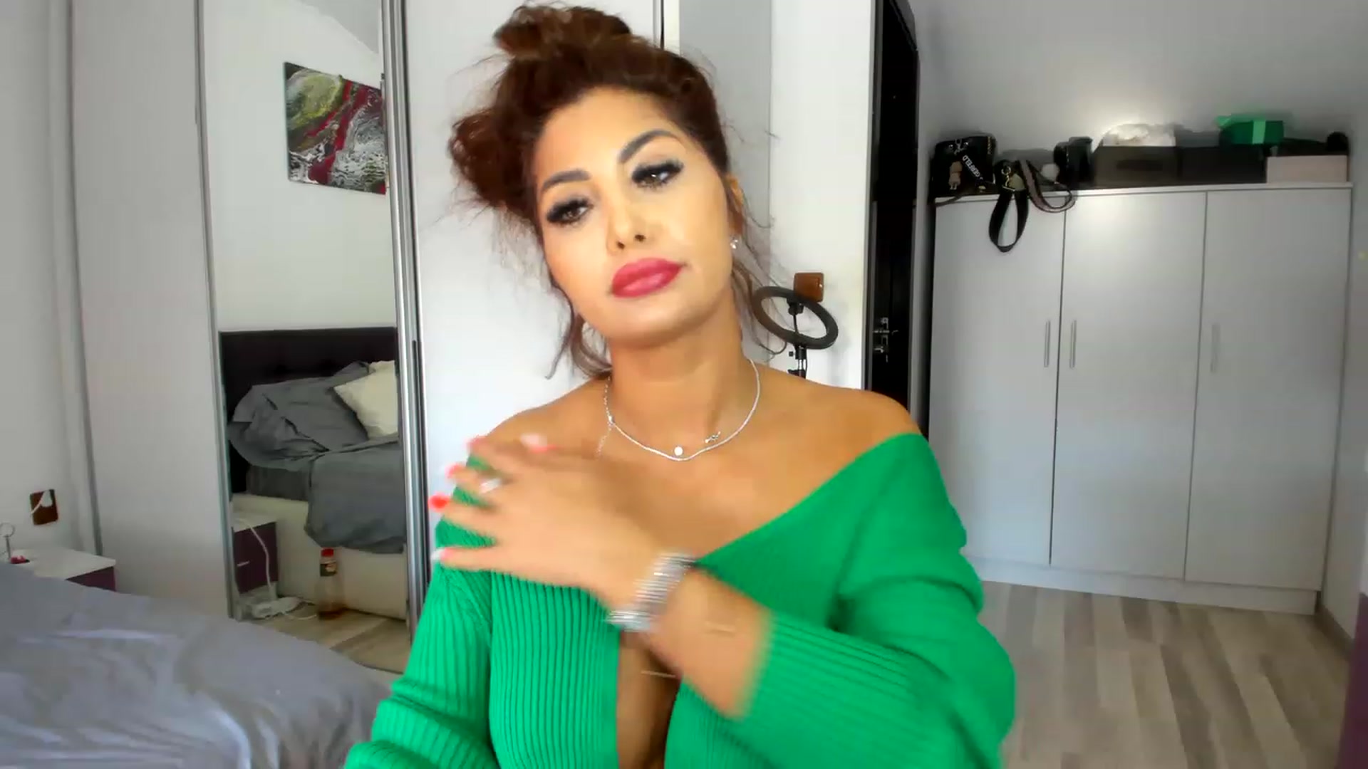 Gallery image thumbnail from CHLOE_CHERRY1's myfreecams stream on, 04/28/2023, 15:40 image 11 of 20