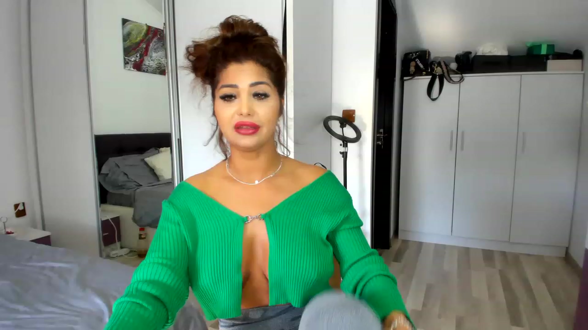 Gallery image thumbnail from CHLOE_CHERRY1's myfreecams stream on, 04/28/2023, 15:40 image 8 of 20
