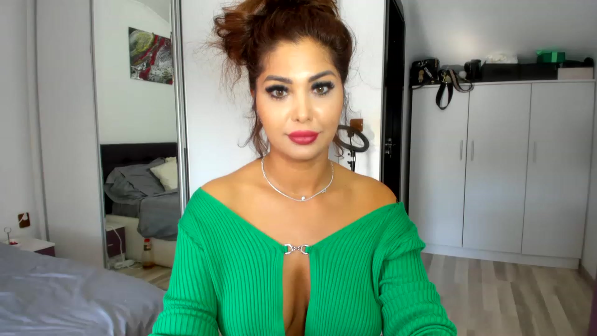Gallery image thumbnail from CHLOE_CHERRY1's myfreecams stream on, 04/28/2023, 15:40 image 9 of 20