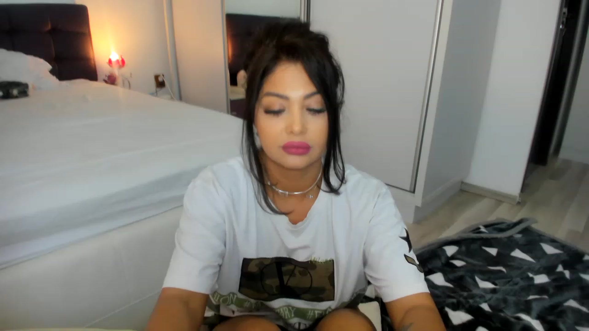 Gallery image thumbnail from CHLOE_CHERRY1's myfreecams stream on, 05/05/2023, 14:20 image 16 of 20