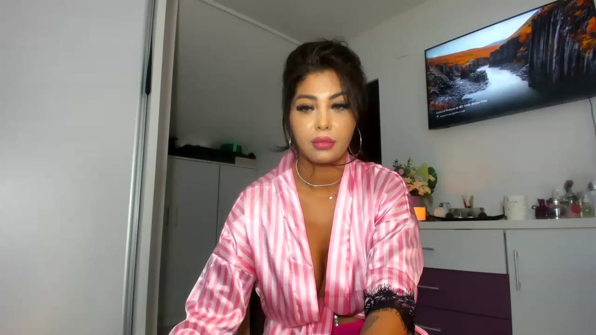 Gallery image thumbnail from CHLOE_CHERRY1's myfreecams stream on, 05/10/2023, 14:55 image 20 of 20
