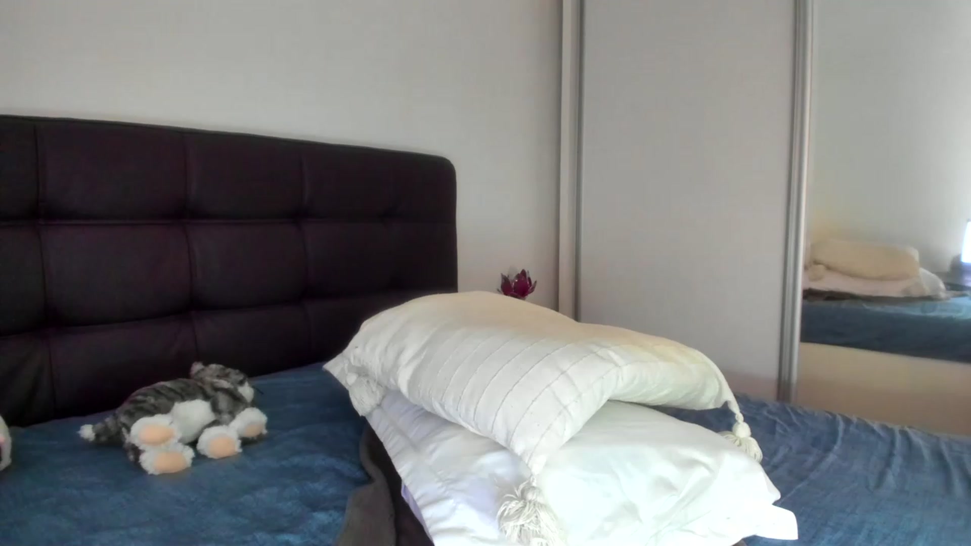 Gallery image thumbnail from CHLOE_CHERRY1's myfreecams stream on, 05/19/2023, 14:50 image 16 of 20