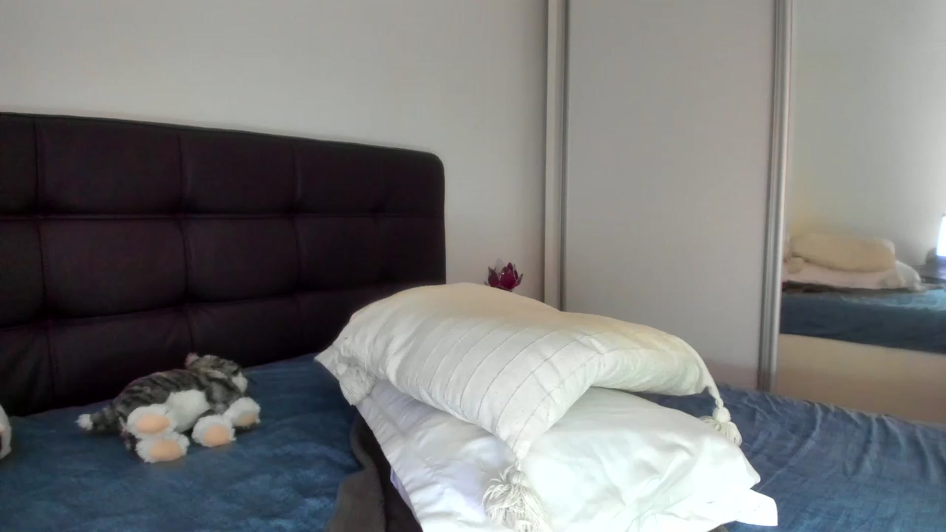 Gallery image thumbnail from CHLOE_CHERRY1's myfreecams stream on, 05/19/2023, 14:50 image 17 of 20