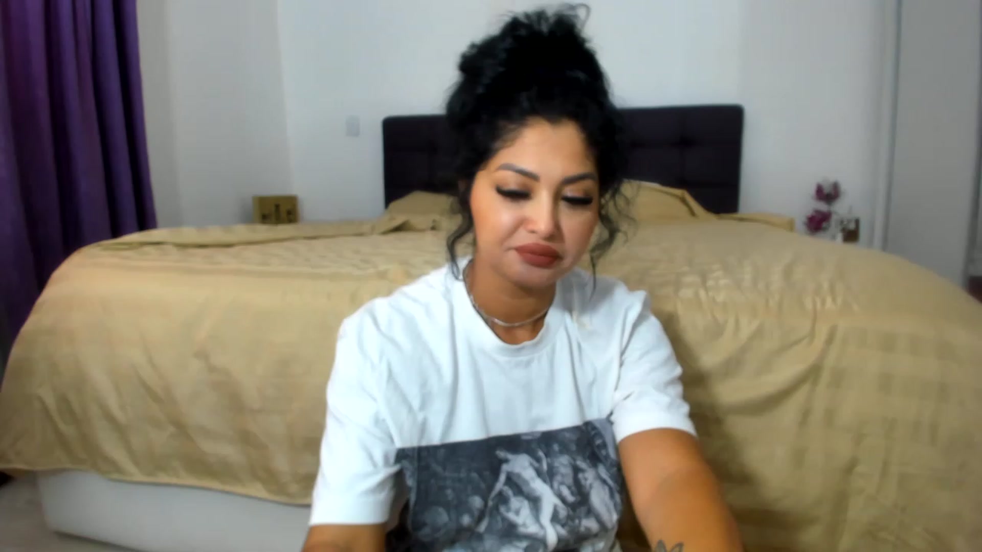 Gallery image thumbnail from CHLOE_CHERRY1's myfreecams stream on, 06/04/2023, 11:51 image 5 of 20
