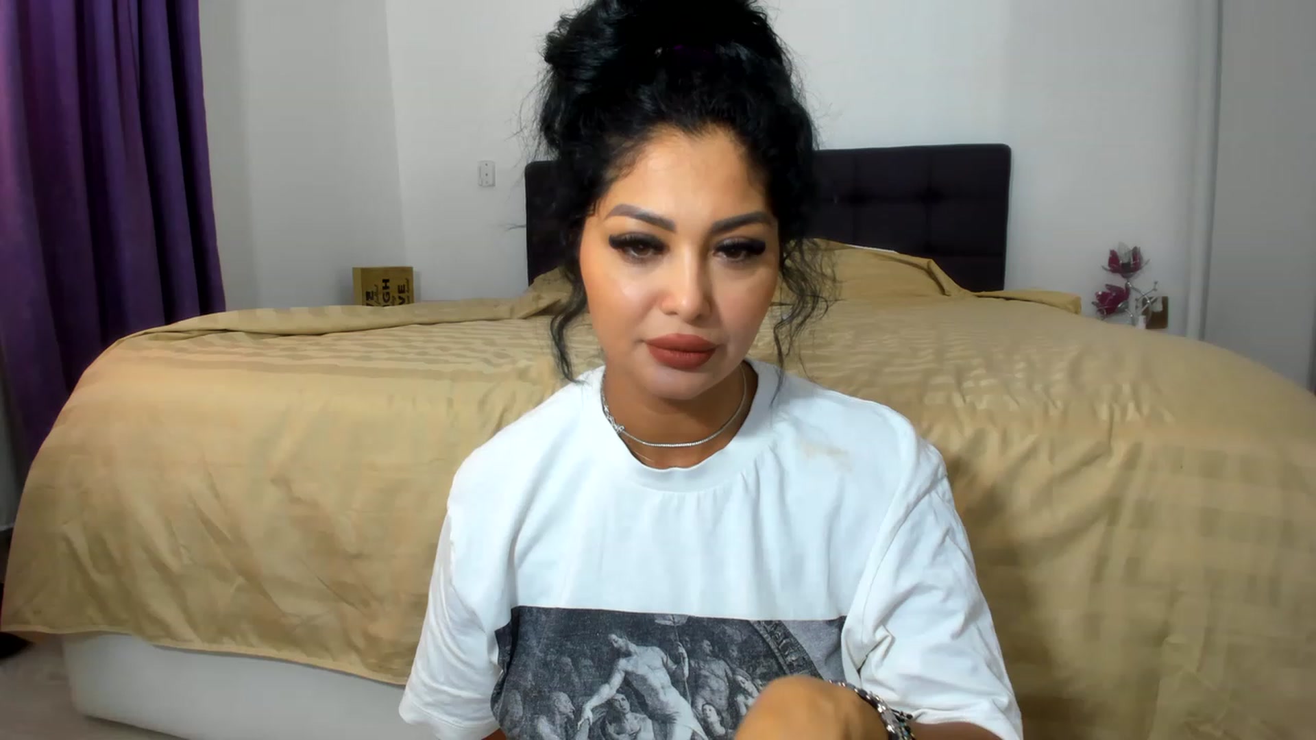 Gallery image thumbnail from CHLOE_CHERRY1's myfreecams stream on, 06/04/2023, 11:51 image 11 of 20