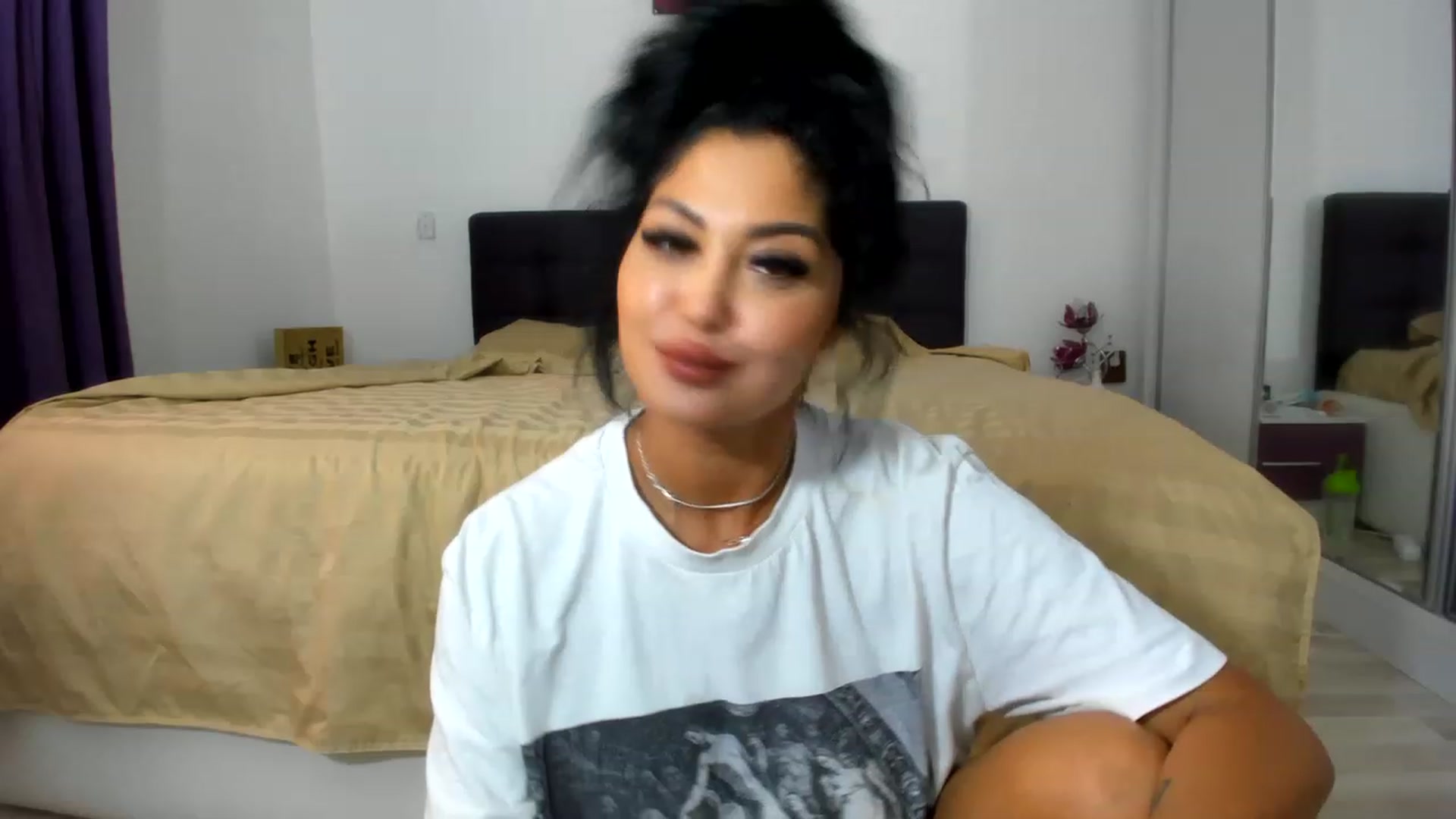 Gallery image thumbnail from CHLOE_CHERRY1's myfreecams stream on, 06/04/2023, 13:27 image 13 of 20