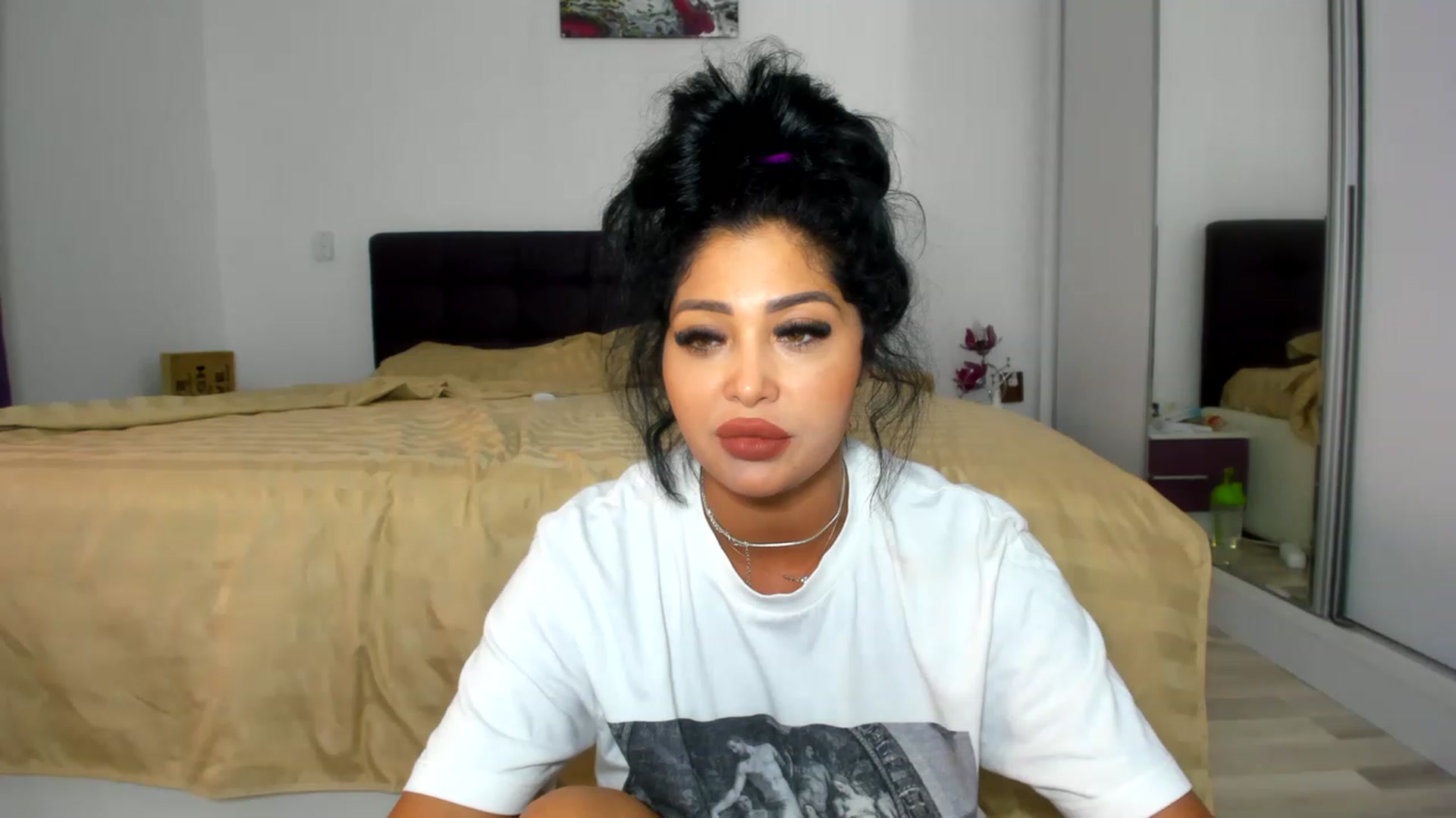 Gallery image thumbnail from CHLOE_CHERRY1's myfreecams stream on, 06/04/2023, 13:27 image 19 of 20