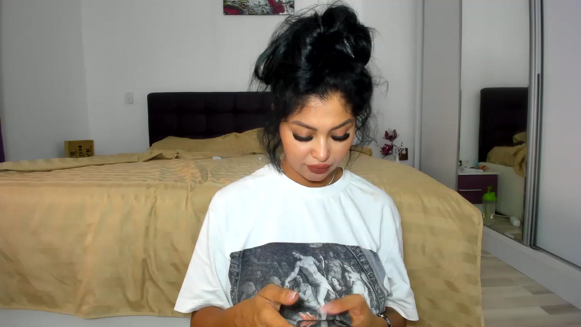 Gallery image thumbnail from CHLOE_CHERRY1's myfreecams stream on, 06/04/2023, 13:27 image 17 of 20