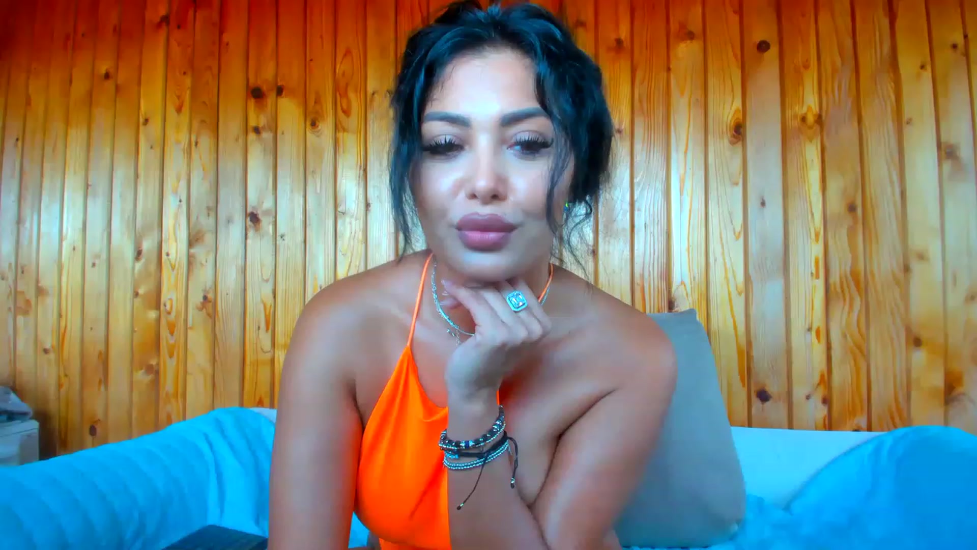 Gallery image thumbnail from CHLOE_CHERRY1's myfreecams stream on, 06/22/2023, 12:27 image 13 of 20