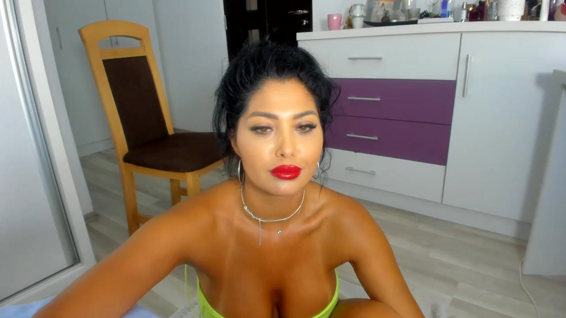 Gallery image thumbnail from CHLOE_CHERRY1's myfreecams stream on, 07/18/2023, 13:28 image 12 of 20