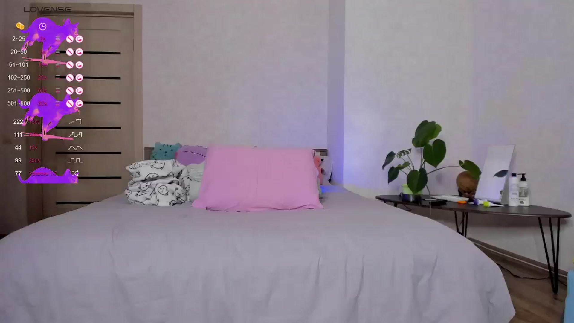 Gallery image thumbnail from CHLOE_mmm's myfreecams stream on, 11/22/2023, 15:35 image 14 of 20