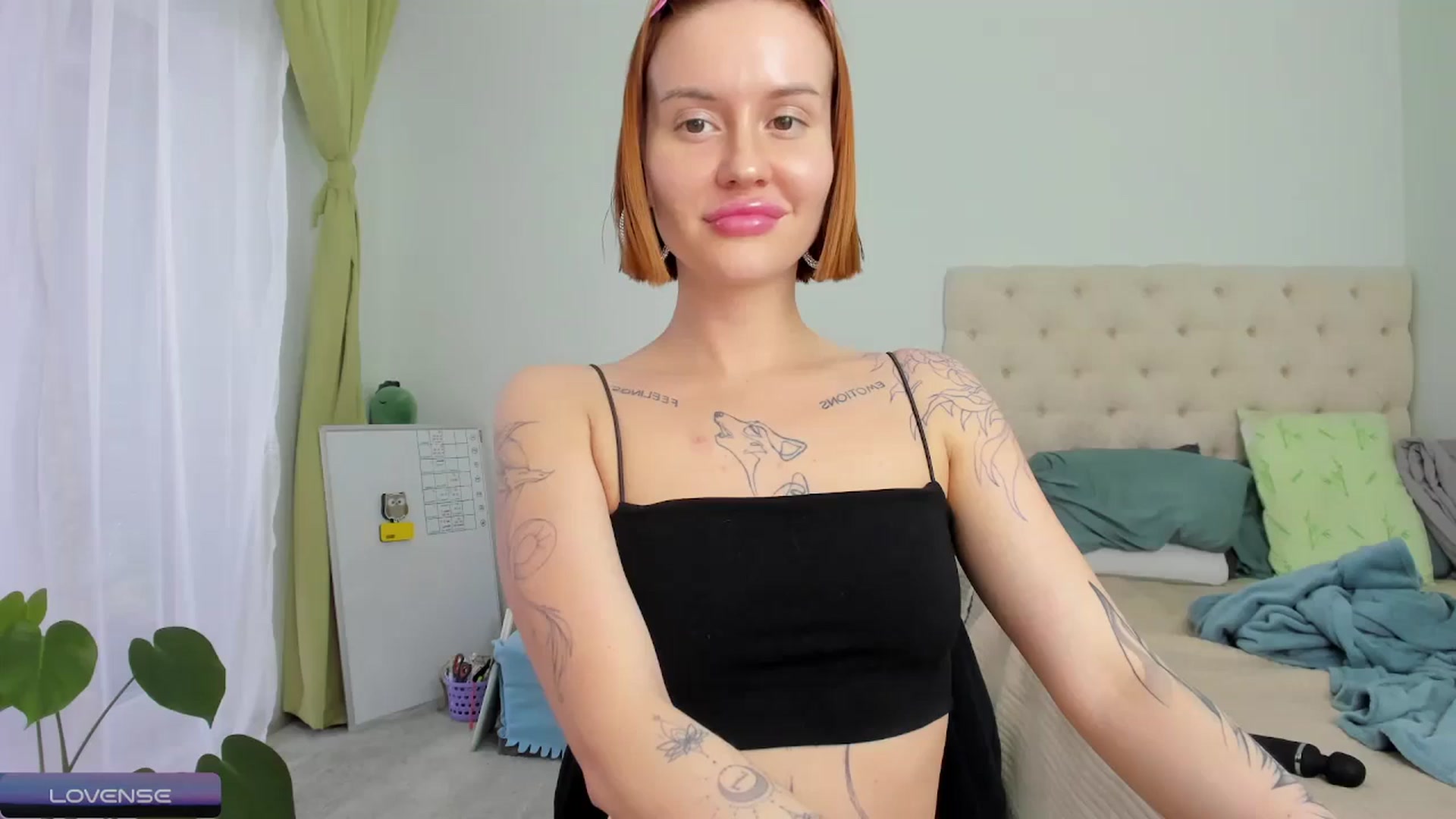 Gallery image thumbnail from CHLOE_mmm's myfreecams stream on, 04/25/2024, 17:20 image 2 of 20