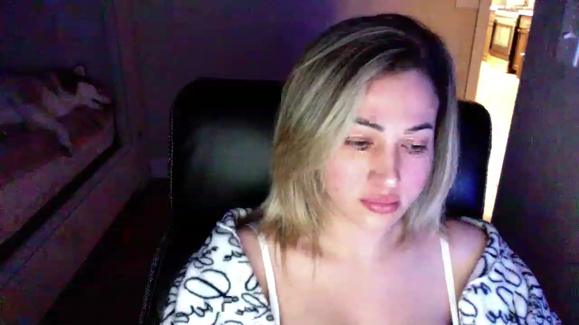 Gallery image thumbnail from CLARABENE's myfreecams stream on, 11/16/2022, 07:52 image 14 of 20