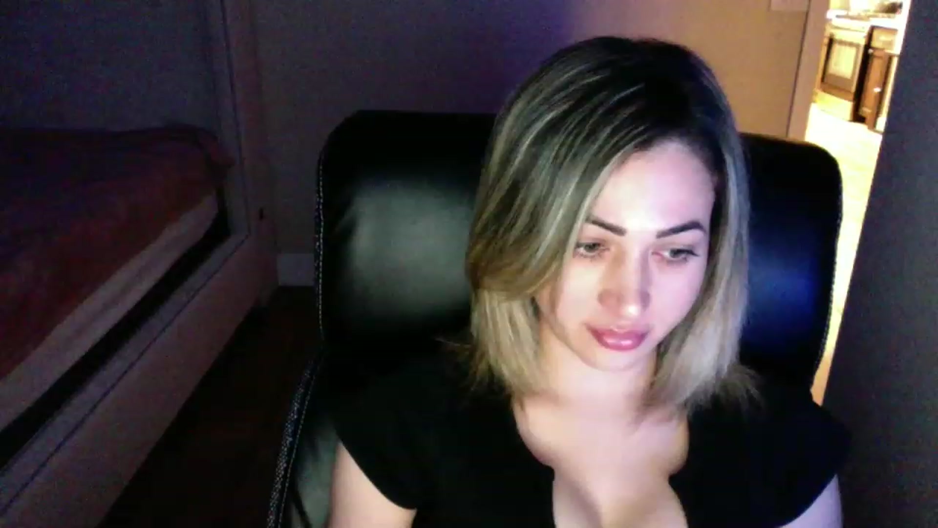 Gallery image thumbnail from CLARABENE's myfreecams stream on, 11/17/2022, 02:14 image 7 of 20