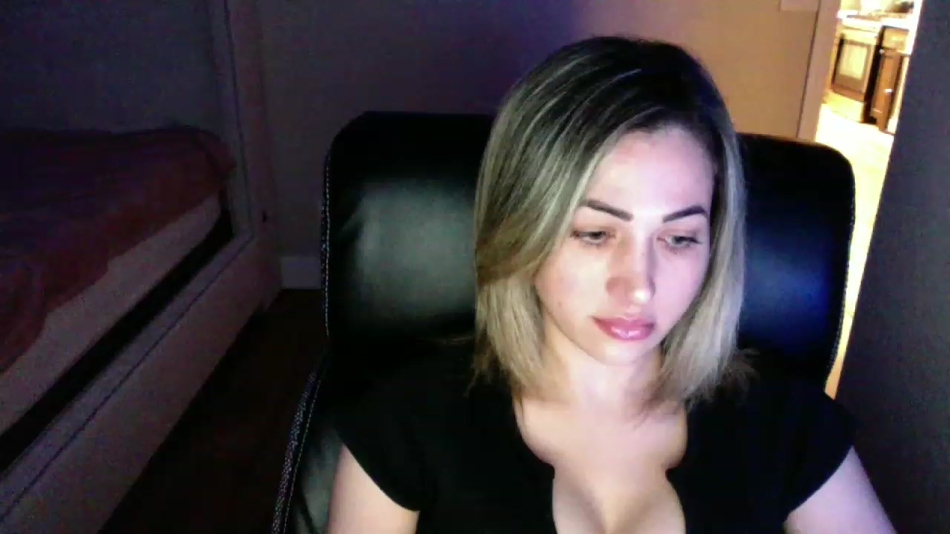 Gallery image thumbnail from CLARABENE's myfreecams stream on, 11/17/2022, 02:14 image 15 of 20