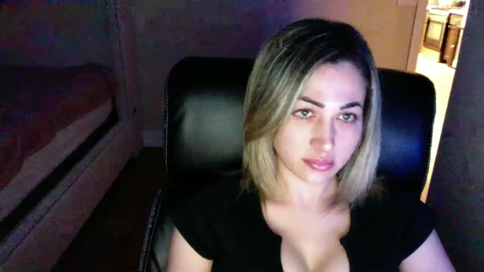 Gallery image thumbnail from CLARABENE's myfreecams stream on, 11/17/2022, 02:14 image 16 of 20