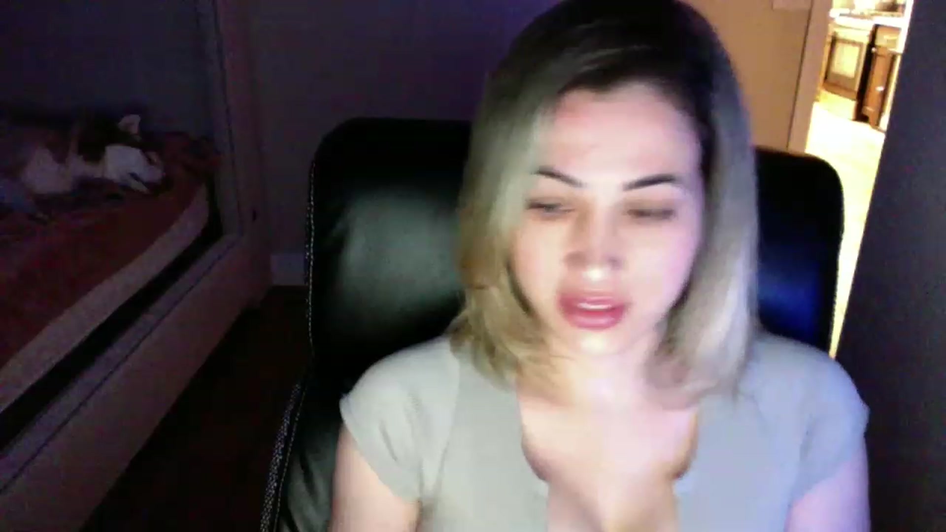 Gallery image thumbnail from CLARABENE's myfreecams stream on, 11/19/2022, 01:25 image 8 of 20