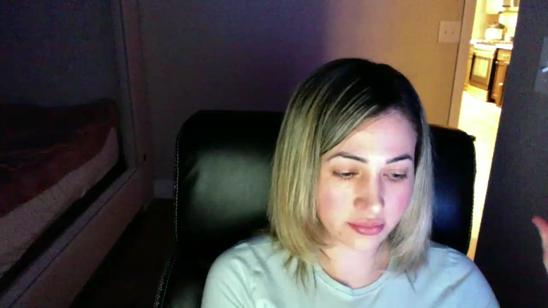 Gallery image thumbnail from CLARABENE's myfreecams stream on, 11/21/2022, 02:17 image 15 of 20