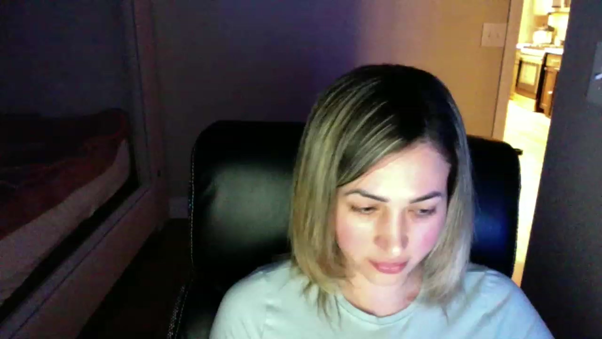 Gallery image thumbnail from CLARABENE's myfreecams stream on, 11/21/2022, 02:17 image 7 of 20