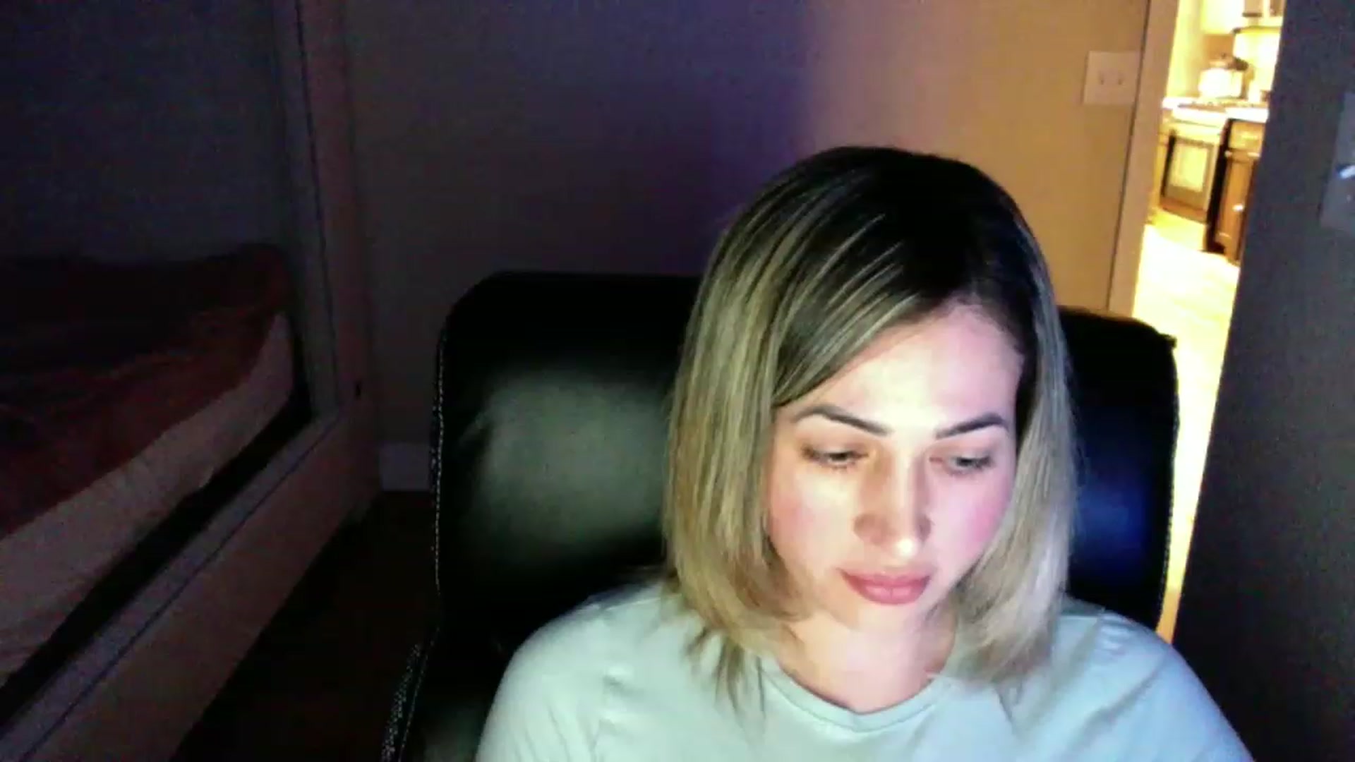 Gallery image thumbnail from CLARABENE's myfreecams stream on, 11/21/2022, 02:17 image 13 of 20