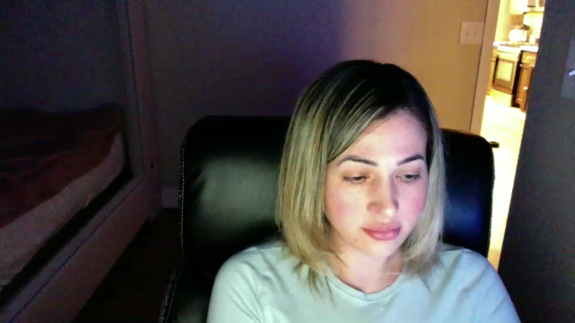 Gallery image thumbnail from CLARABENE's myfreecams stream on, 11/21/2022, 02:17 image 1 of 20