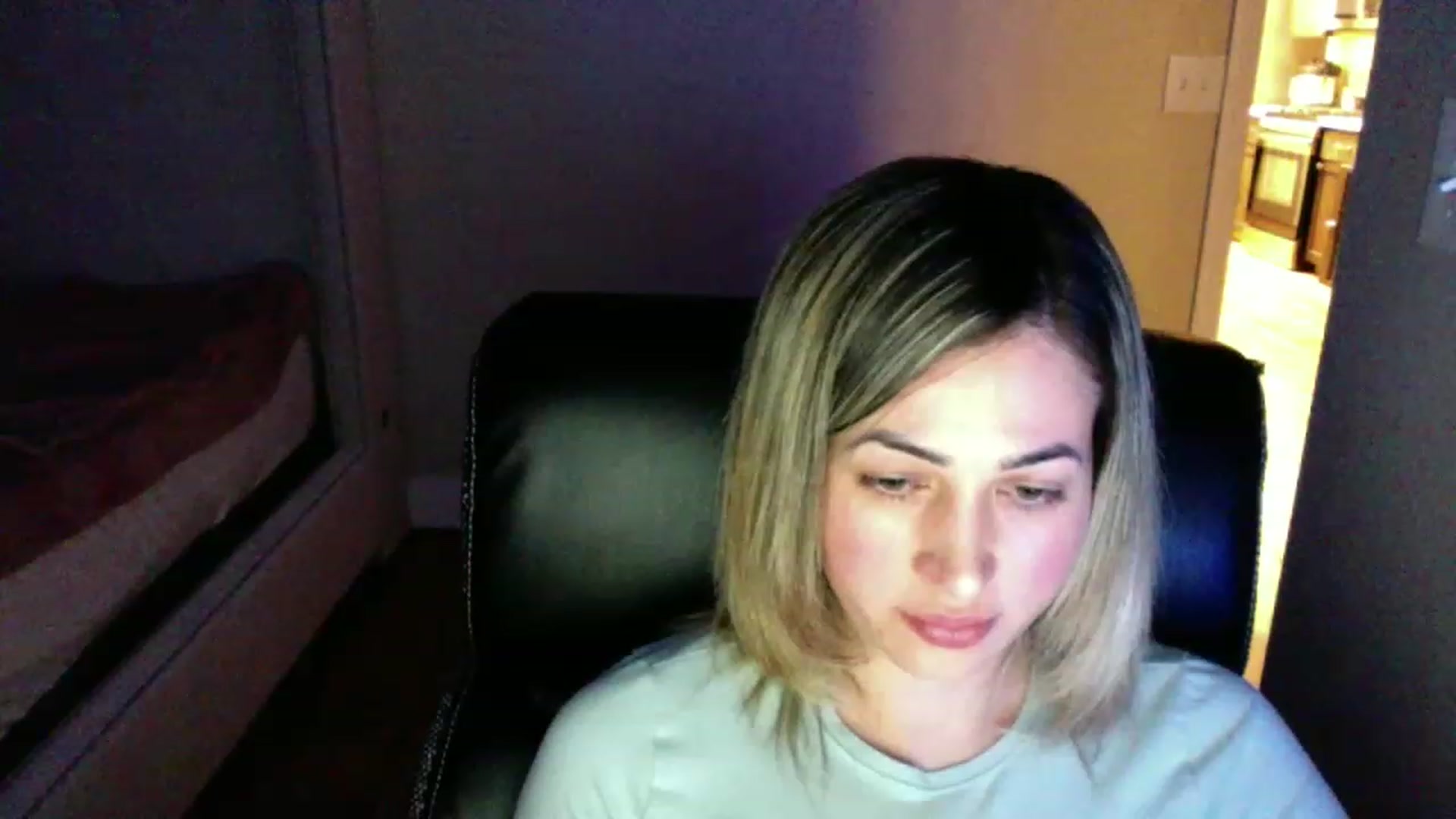 Gallery image thumbnail from CLARABENE's myfreecams stream on, 11/21/2022, 02:17 image 14 of 20