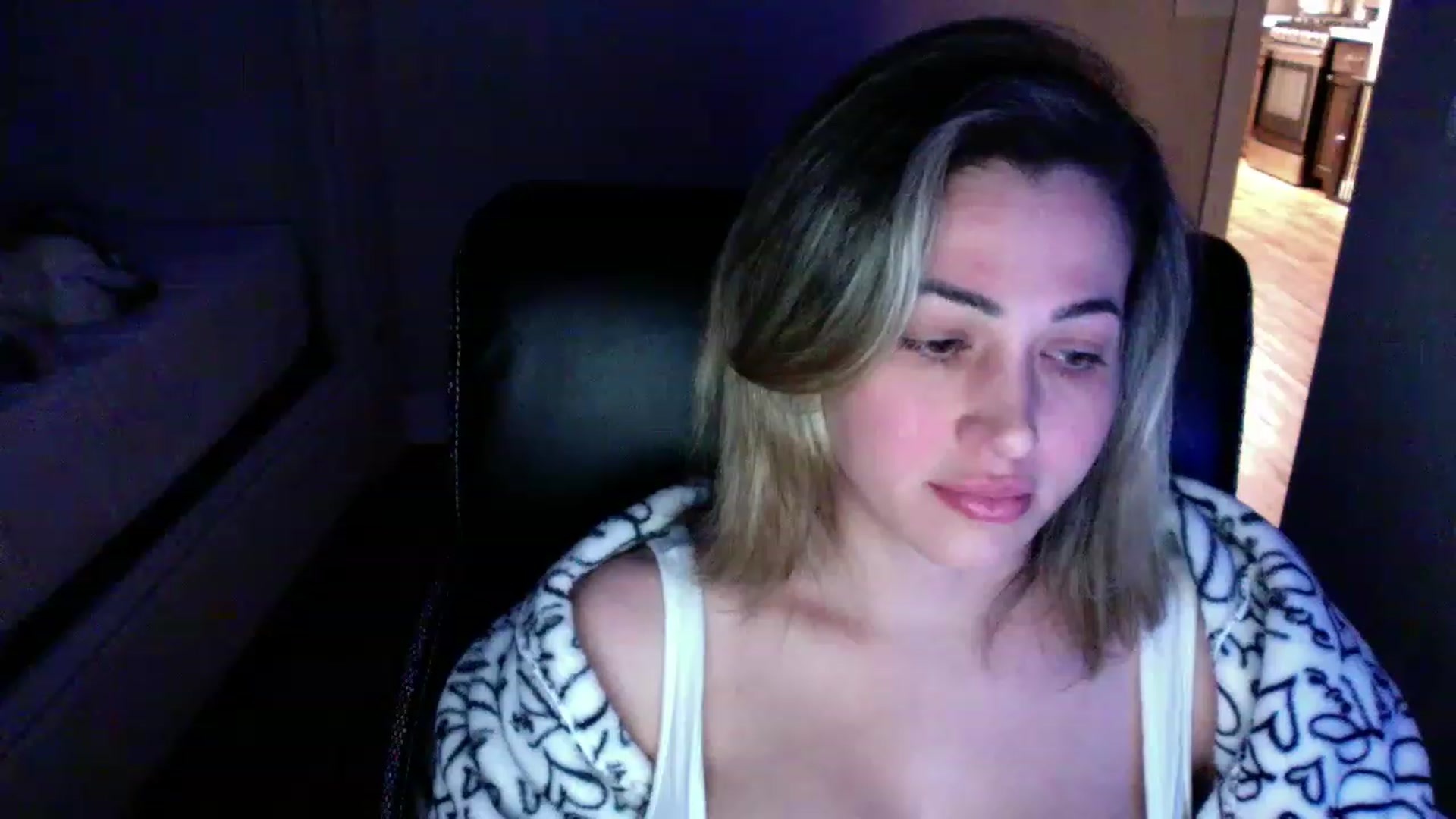 Gallery image thumbnail from CLARABENE's myfreecams stream on, 11/24/2022, 05:10 image 5 of 20