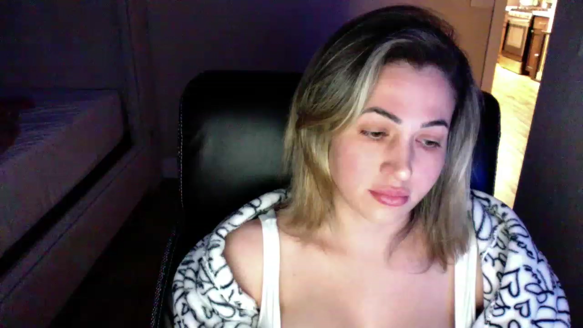 Gallery image thumbnail from CLARABENE's myfreecams stream on, 11/24/2022, 05:10 image 12 of 20