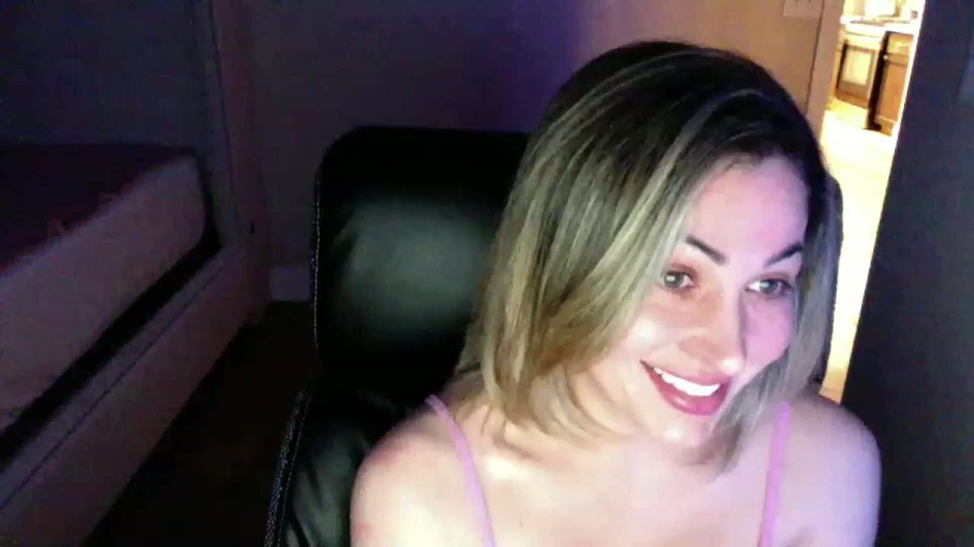 Gallery image thumbnail from CLARABENE's myfreecams stream on, 11/25/2022, 02:46 image 11 of 20