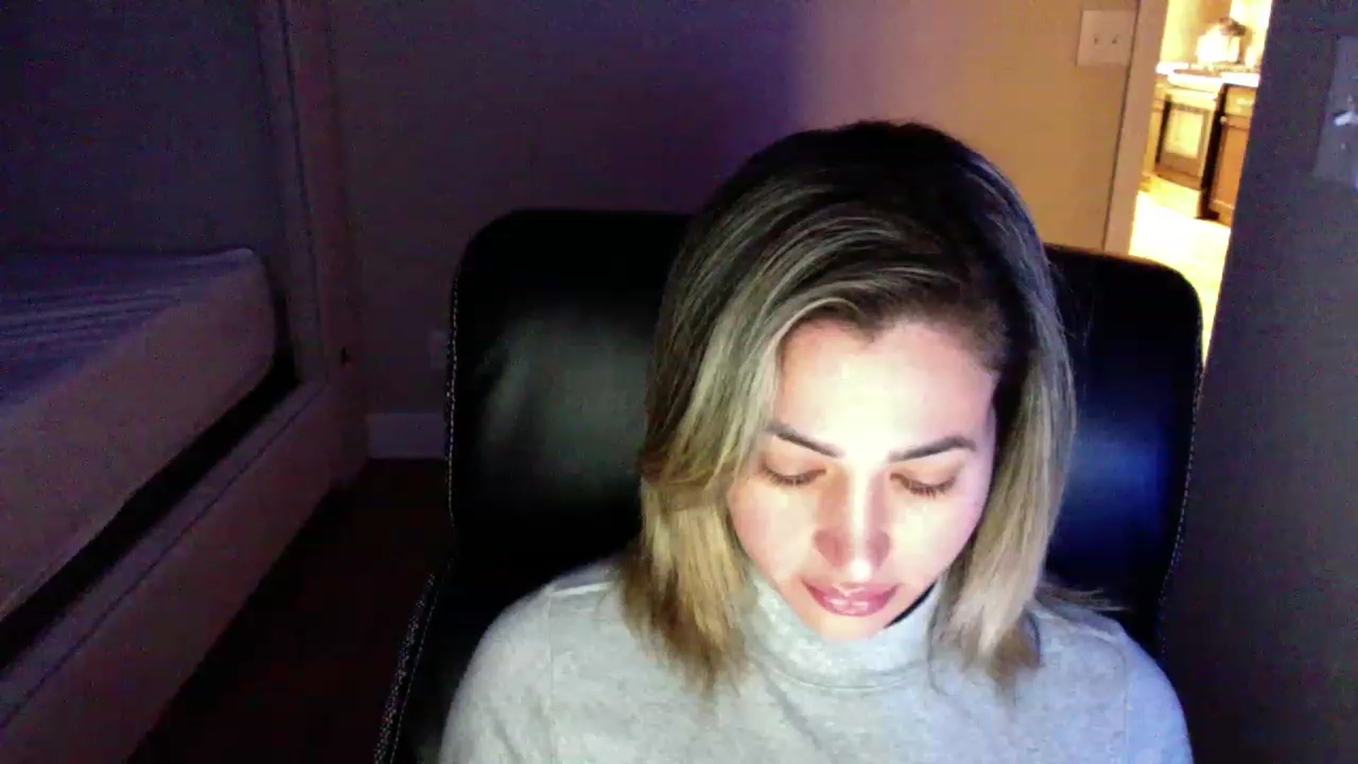 Gallery image thumbnail from CLARABENE's myfreecams stream on, 11/26/2022, 04:00 image 13 of 20
