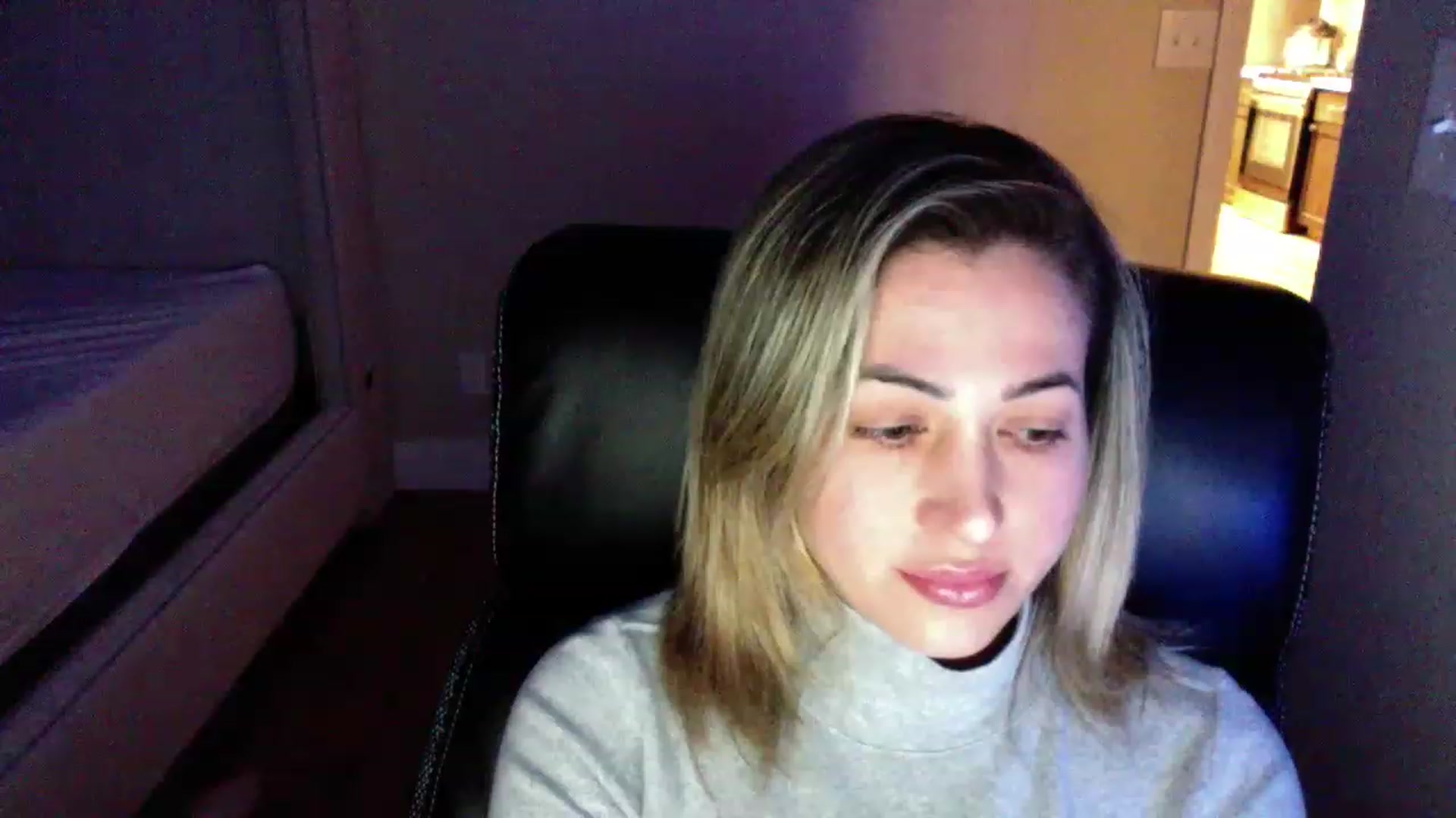 Gallery image thumbnail from CLARABENE's myfreecams stream on, 11/26/2022, 04:00 image 11 of 20