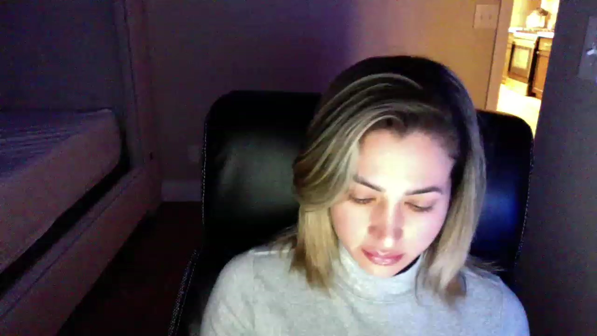 Gallery image thumbnail from CLARABENE's myfreecams stream on, 11/26/2022, 04:00 image 15 of 20