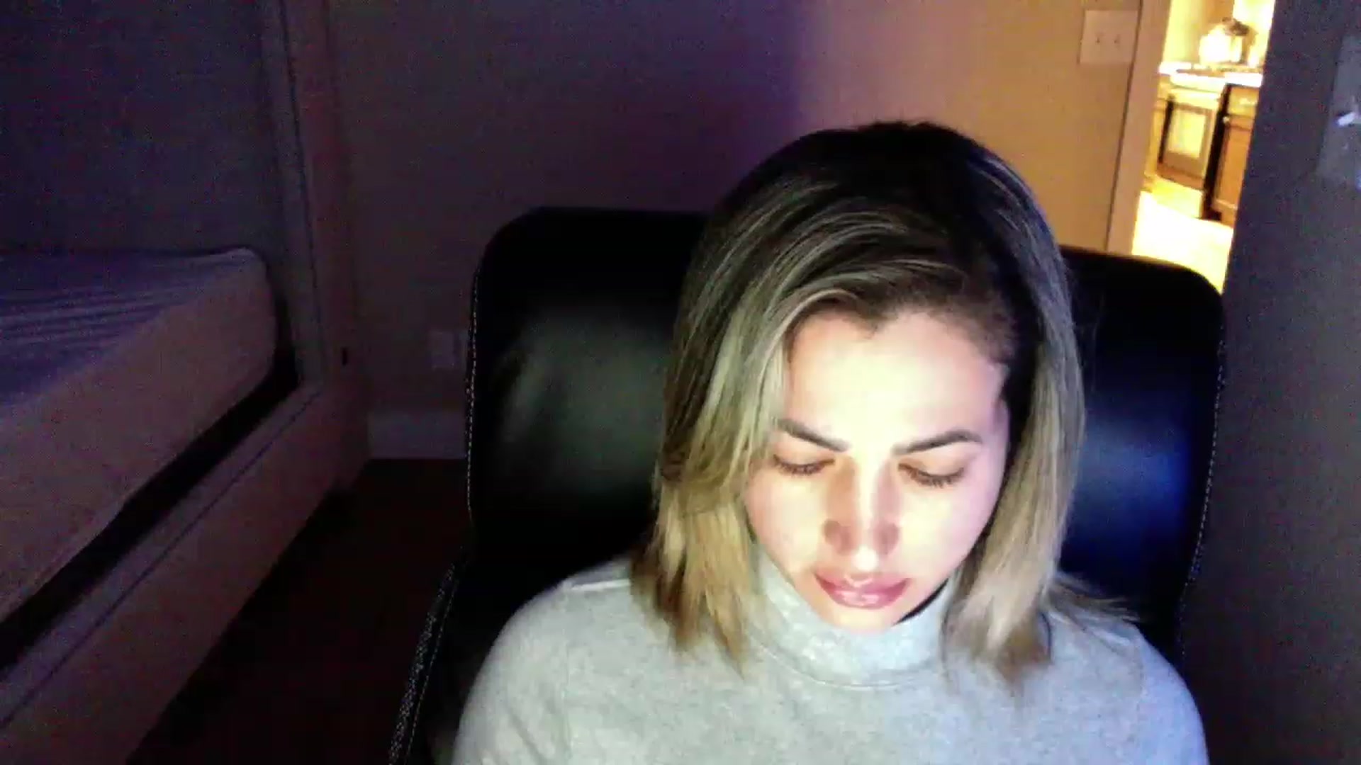 Gallery image thumbnail from CLARABENE's myfreecams stream on, 11/26/2022, 04:00 image 14 of 20