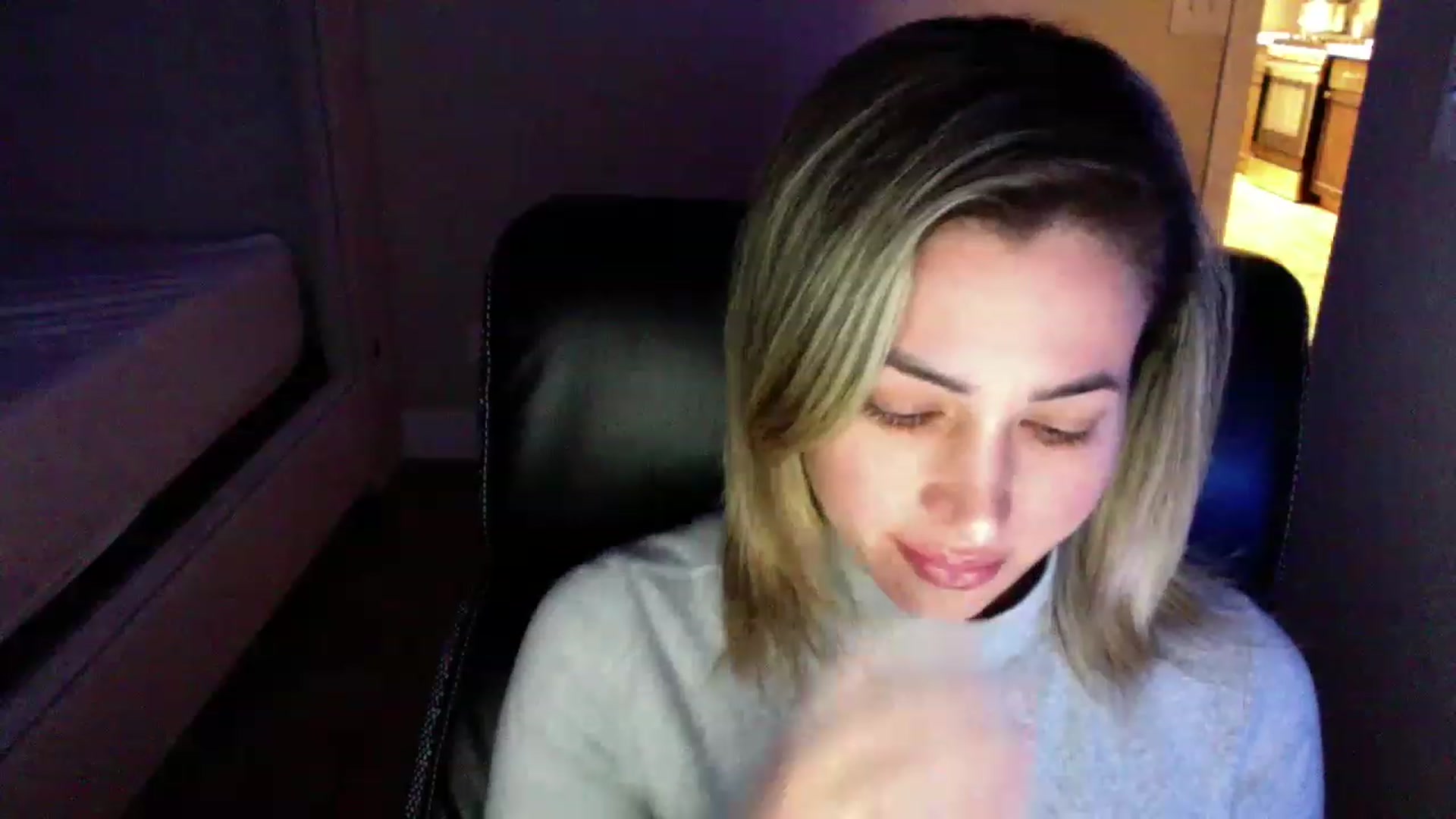 Gallery image thumbnail from CLARABENE's myfreecams stream on, 11/26/2022, 04:00 image 6 of 20