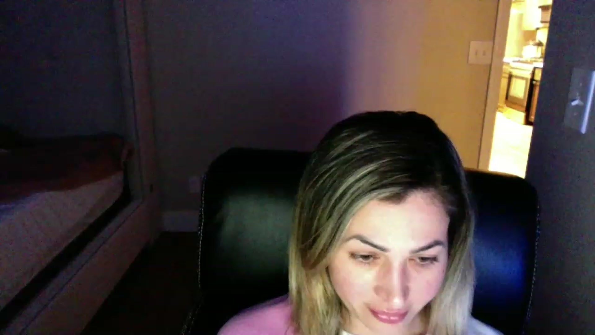 Gallery image thumbnail from CLARABENE's myfreecams stream on, 11/29/2022, 03:59 image 14 of 20