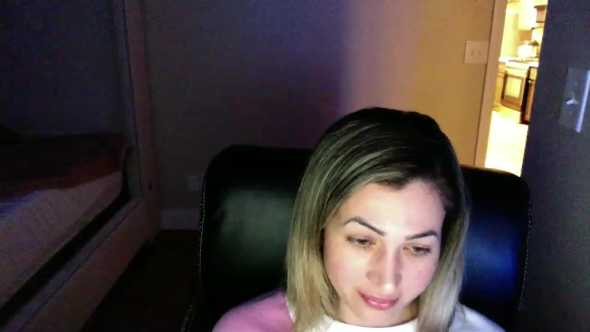 Gallery image thumbnail from CLARABENE's myfreecams stream on, 11/29/2022, 03:59 image 4 of 20
