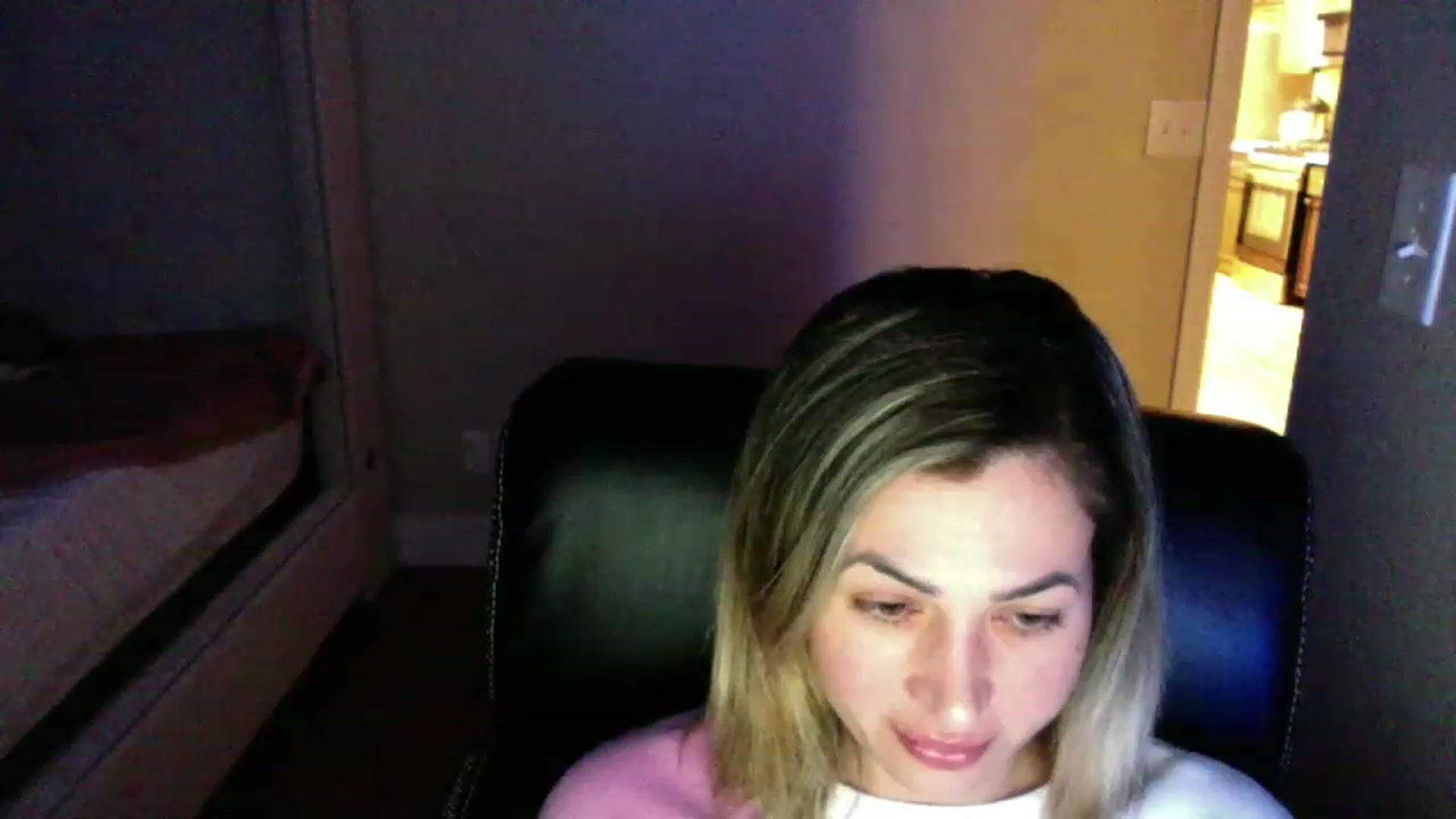 Gallery image thumbnail from CLARABENE's myfreecams stream on, 11/29/2022, 03:59 image 17 of 20