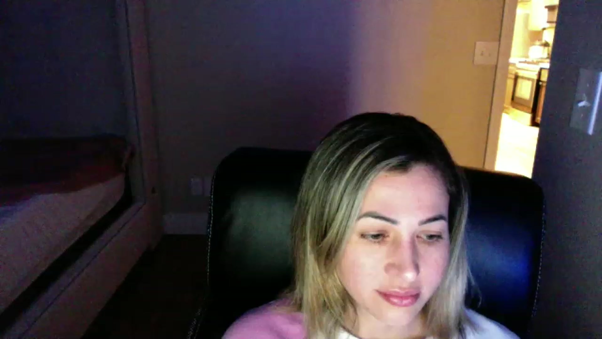 Gallery image thumbnail from CLARABENE's myfreecams stream on, 11/29/2022, 03:59 image 20 of 20