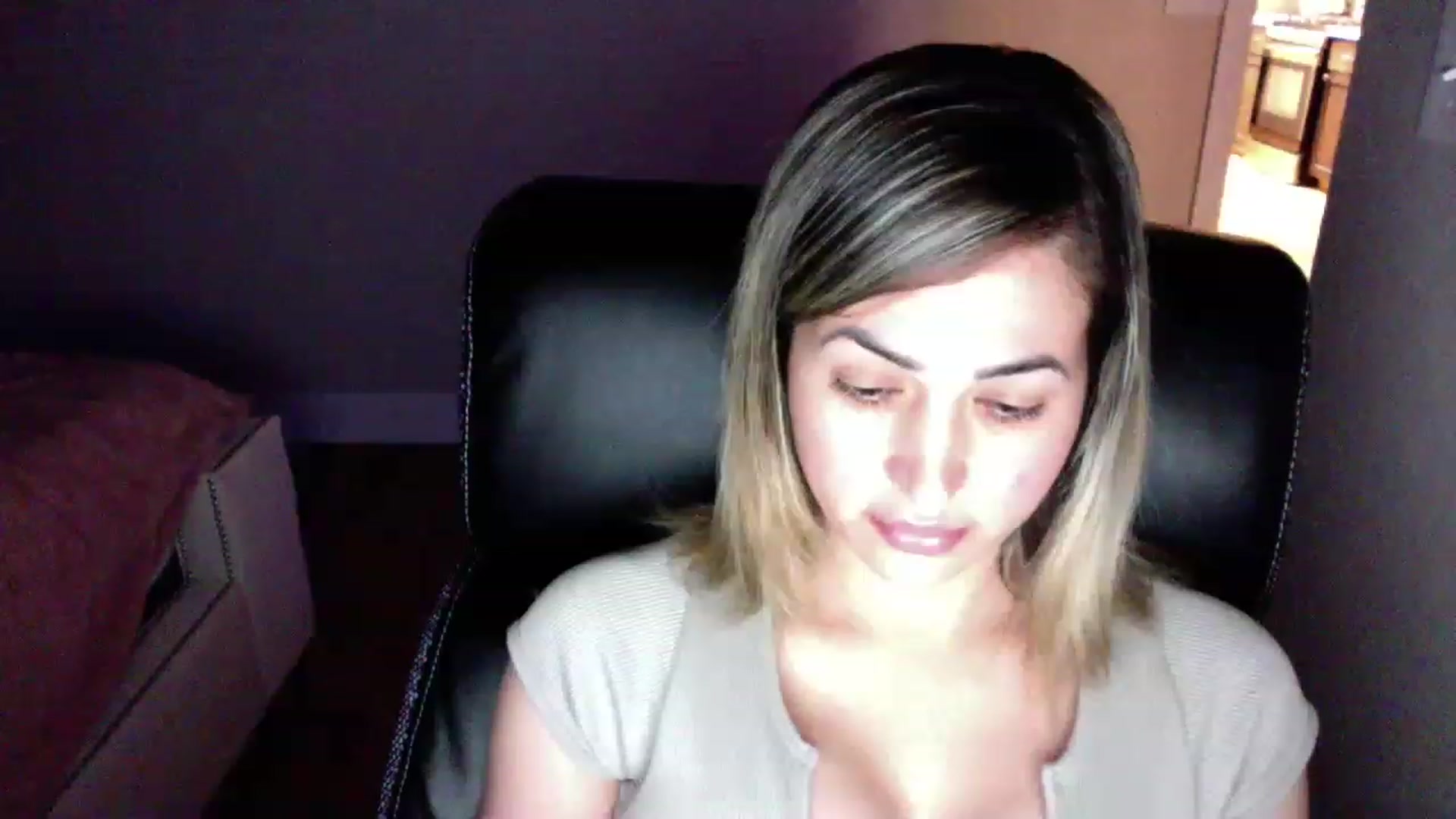 Gallery image thumbnail from CLARABENE's myfreecams stream on, 12/01/2022, 24:54 image 20 of 20