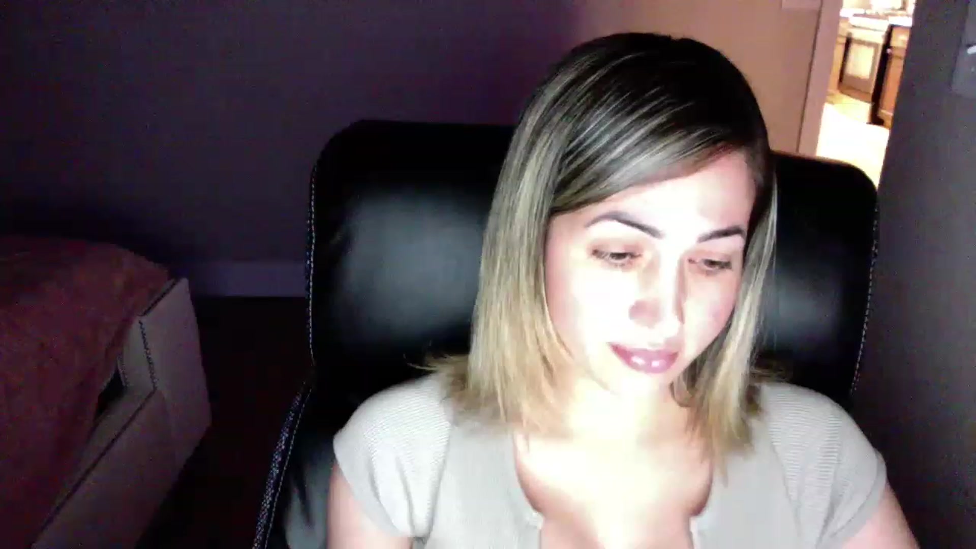 Gallery image thumbnail from CLARABENE's myfreecams stream on, 12/01/2022, 24:54 image 12 of 20
