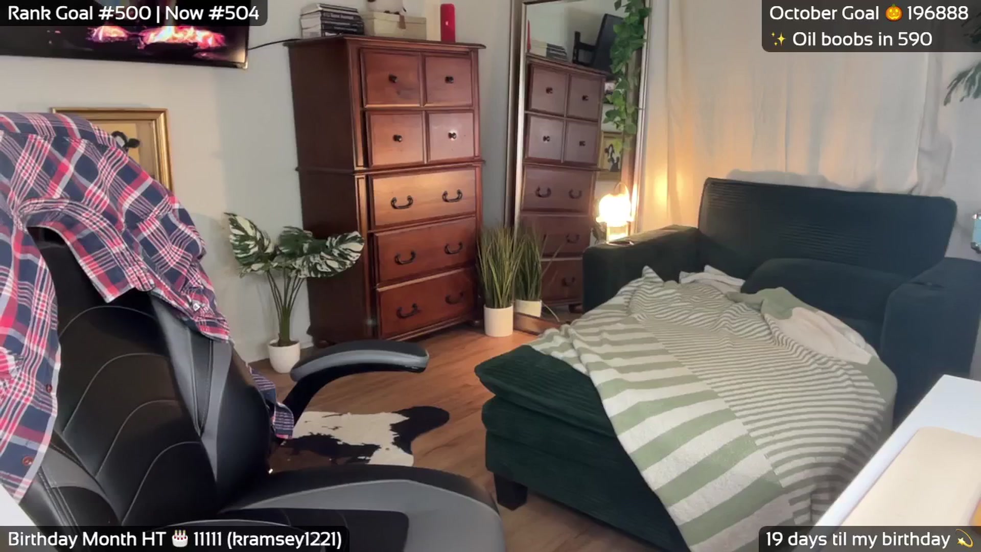 Gallery image thumbnail from CLEVER_BDAY's myfreecams stream on, 10/05/2025, 06:03 image 10 of 20