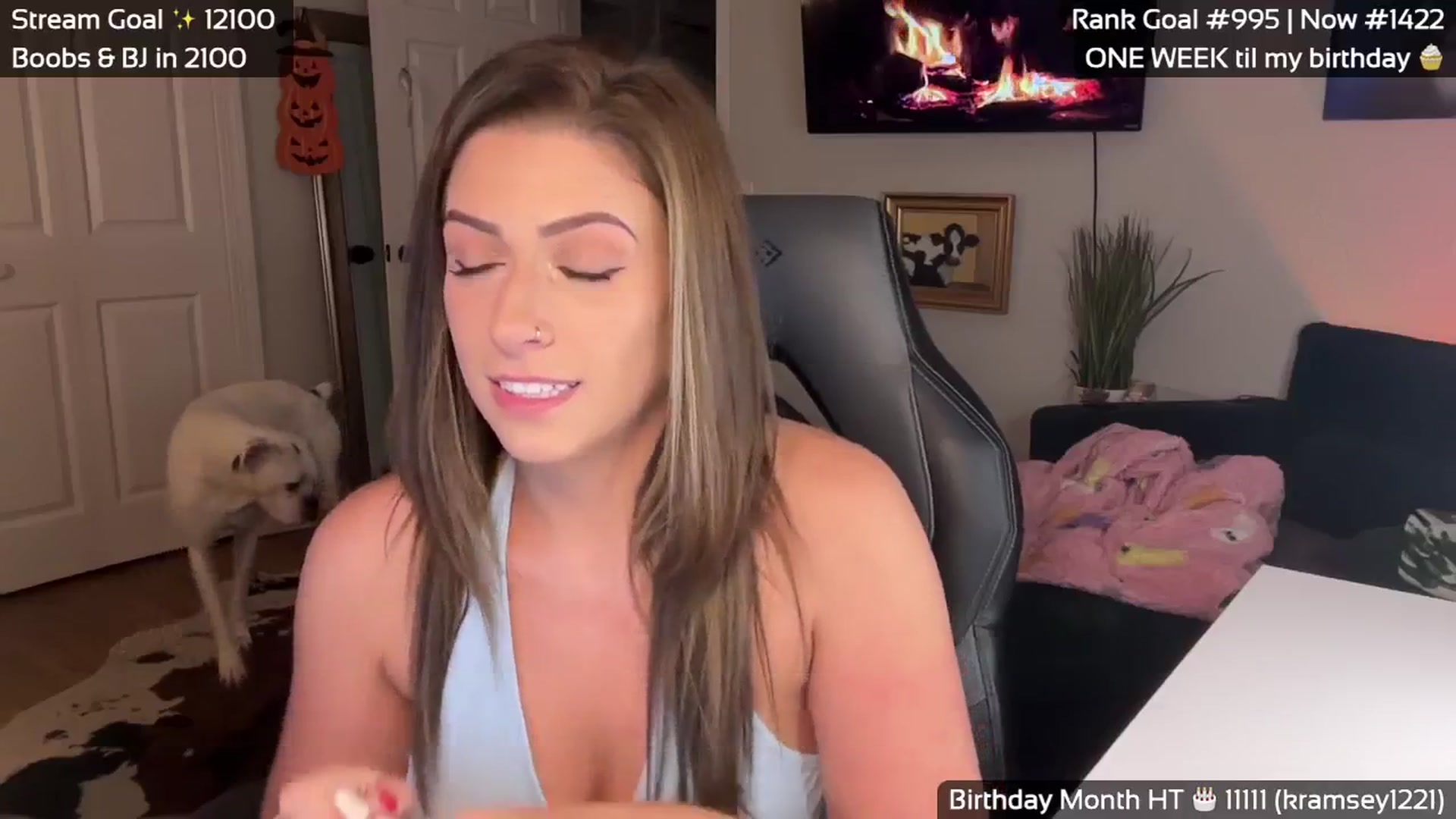 Gallery image thumbnail from CLEVER_BDAY's myfreecams stream on, 10/16/2025, 23:41 image 8 of 20