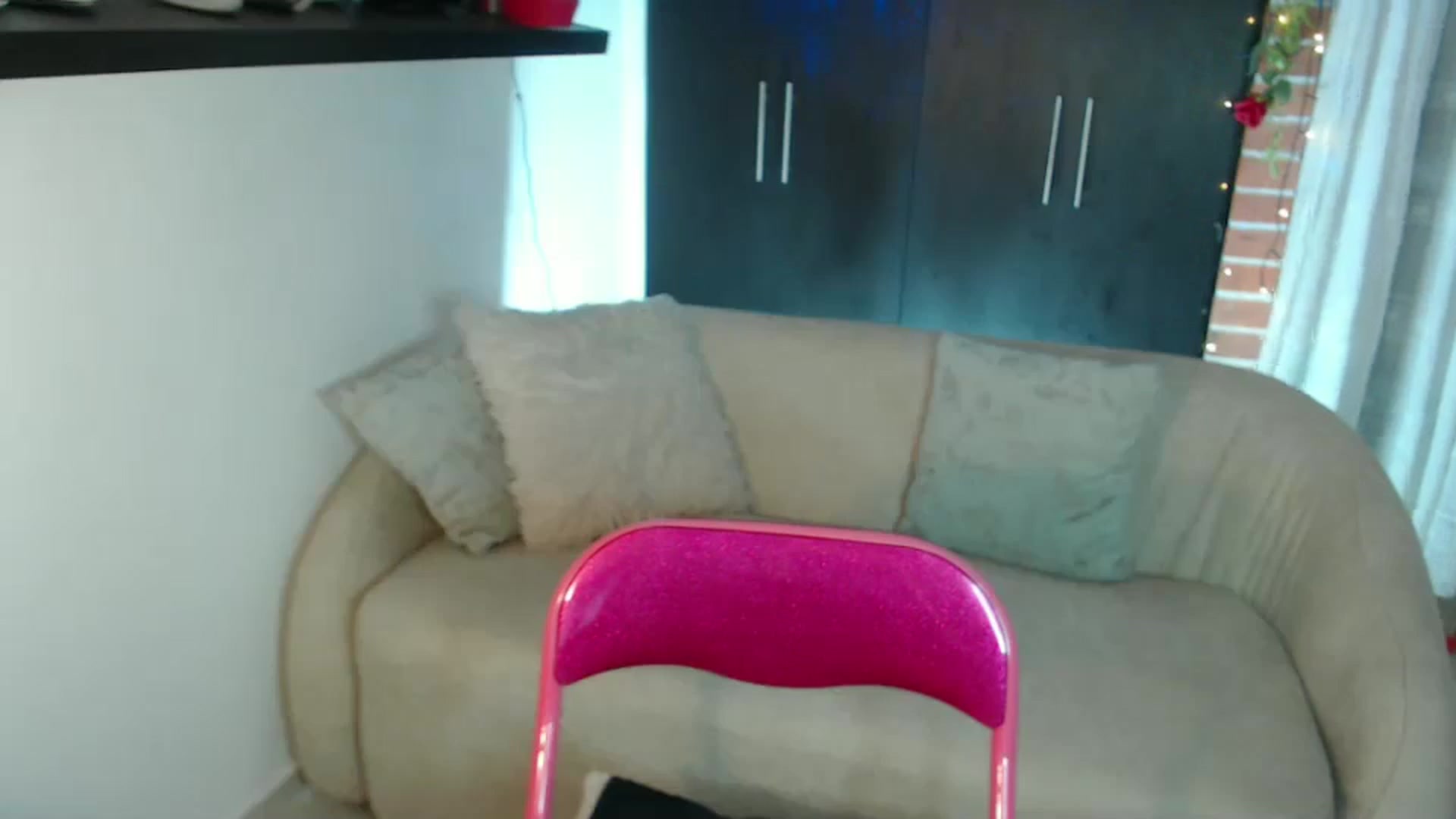 Gallery image thumbnail from CR_17's myfreecams stream on, 01/17/2025, 01:38 image 18 of 20