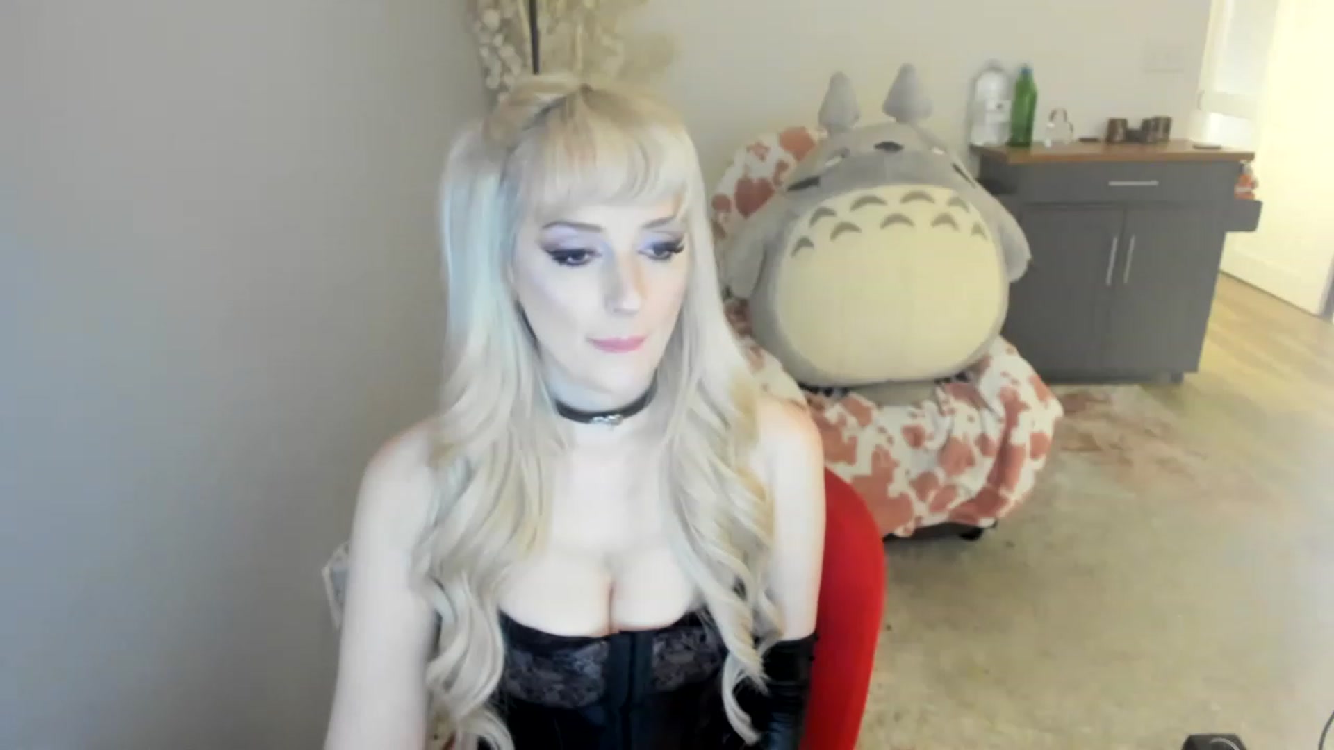 Gallery image thumbnail from CUM_CUCKDomme's myfreecams stream on, 06/08/2023, 05:40 image 18 of 20